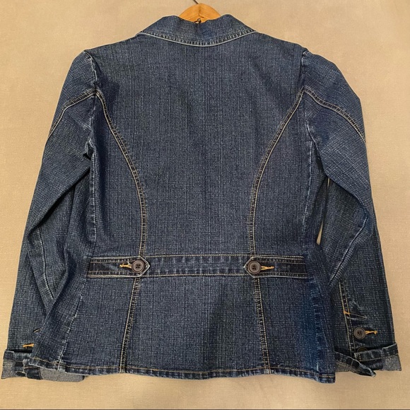 EUC Junior's Jean Jacket with two front pockets - Picture 6 of 7
